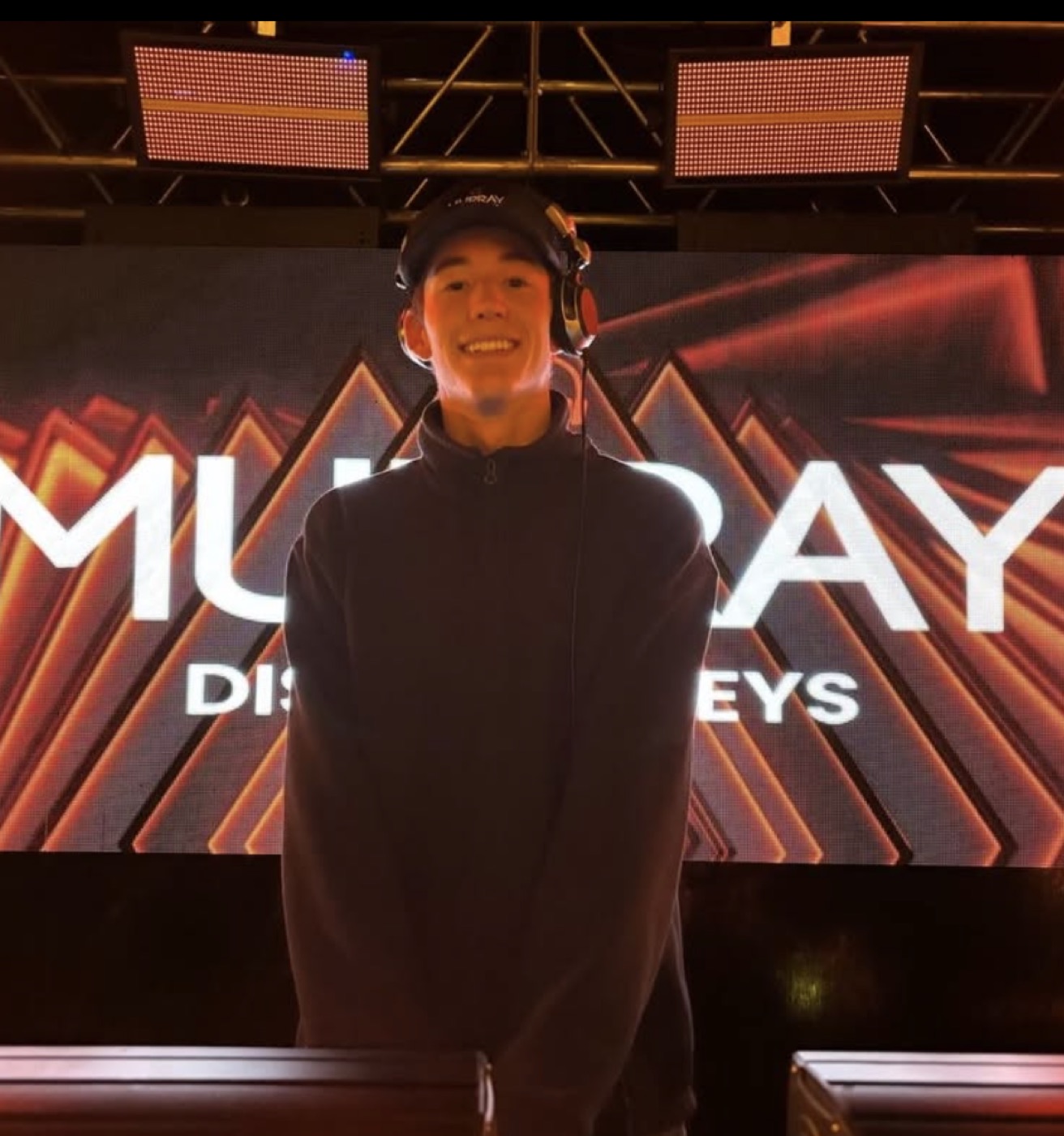 Luis, DJ de Murray